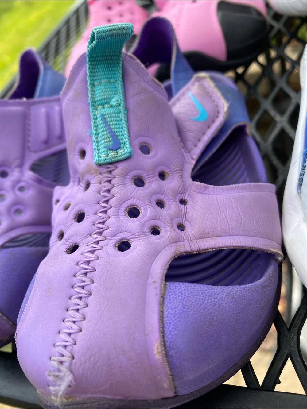 Nike toddler girl  Assorted Slip-On  - Preowned lot  of 5 Great size 5 and 6 - Picture 6 of 7